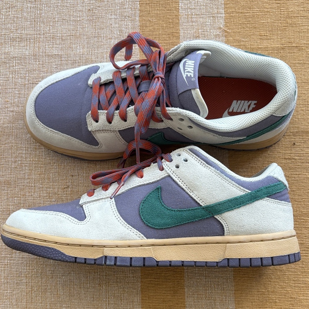 Women’s Nike low top colorful Sneakers